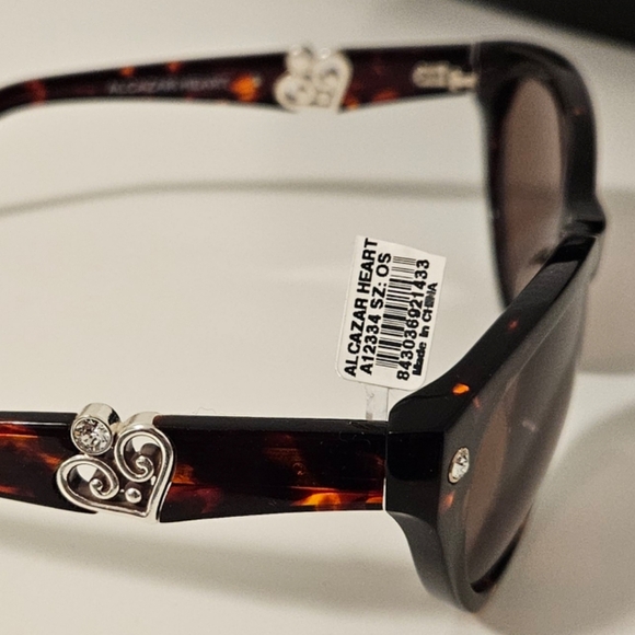 New Brighton Sunglasses - Picture 11 of 12